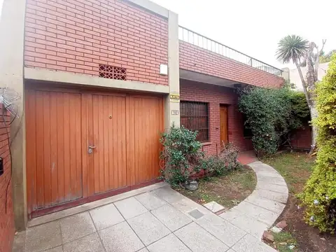 Casa 3 ambientes Lote 8.66x49