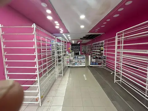 Venta local próximo a Gral. Paz - Av. Maipu 173