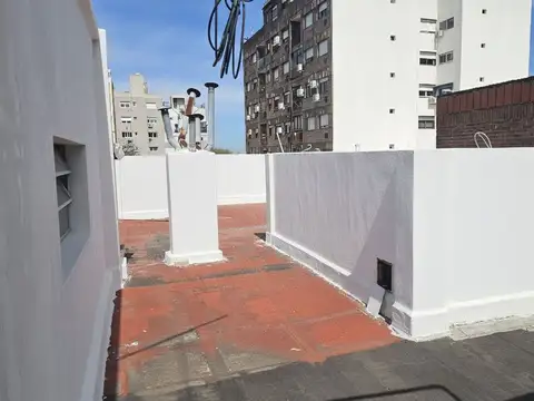 DEPARTAMENTO 3 AMBIENTES VENTA CASTELAR CENTRO