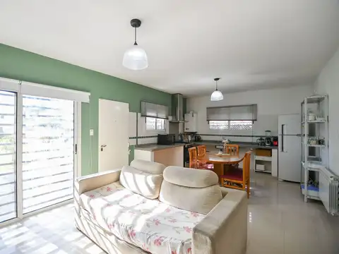 CASA EN VENTA LA PLATA 3 DORMITORIOS APTO BANCO