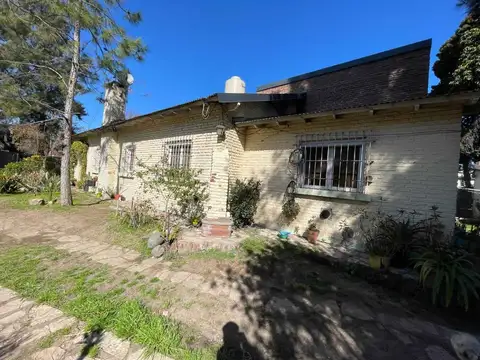 VENTA CASA 6 AMB EN LOTE 1116M2 - ADOLFO SOURDEUX