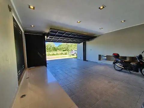 Micaela Bastida esquina Remedios de Escalada