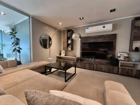 Micaela Bastida esquina Remedios de Escalada