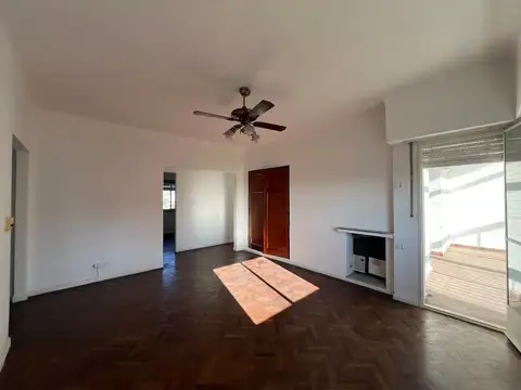 Departamento 4 ambientes con balcón