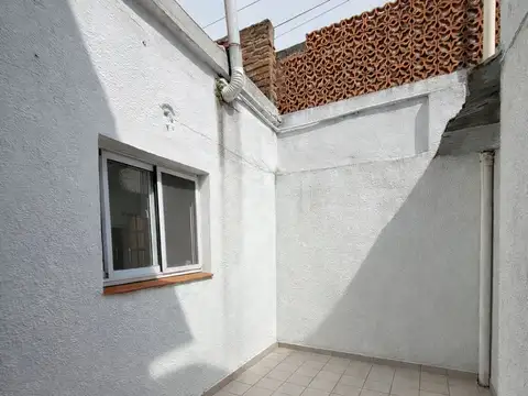 Depto Tipo Casa 3 ambientes con 1 baño