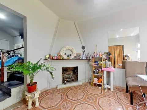 Casa 8 ambientes con 1 baño