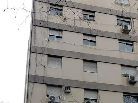 Cochera fija cubierta a la venta en Almagro