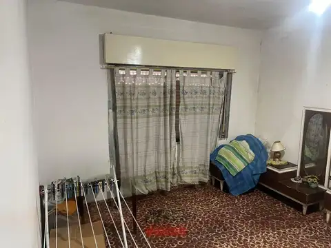 Casa en venta - 2 Dormitorios 1 Baño - 315mts2 - Moreno