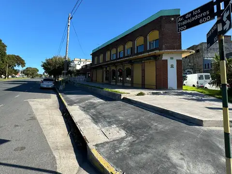 Avenida De Los Trabajadores 600