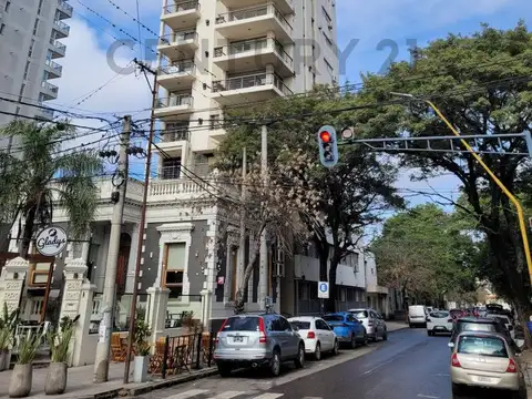 VENTA DE DEPARTAMENTO DE 2 DORMITORIOS EN BARRIO CANDIOTI SUR (SOBRE BOULEVARD GALVEZ), SANTA FE.