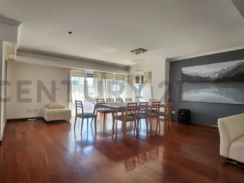 Departamento en Alquiler de 4 dormitorios