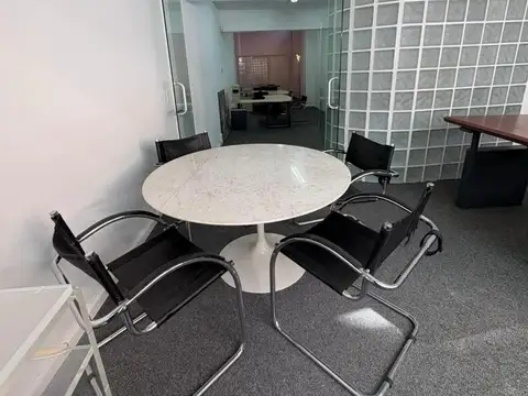 Oficina en Venta con 1 cochera