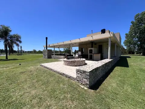 Casa en Venta en San Andres De Giles, USD 900.000