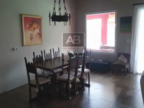 Casa en Venta con 1 cochera