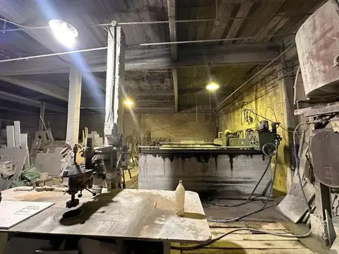 Galpon en Venta en Loma Hermosa, USD 230.000