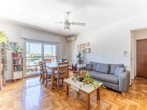 Venta departamento 3 ambientes con balcón