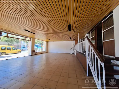 Local en Venta 40 años