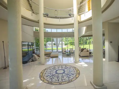 casa con amplio parque en San Diego