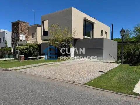 Los Robles - La Cañada De Pilar