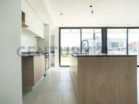 Casa en venta en el Quimilar, en complejo, 3 dormitorios