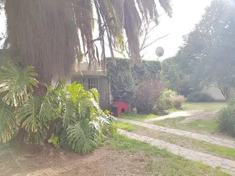 CASA 4 AMB EN MONTE GRANDE CON PILETA APTA CREDITO