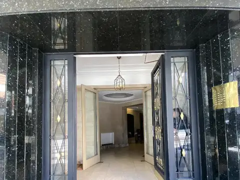 Oficina/Consultorio 4 ambientes en venta en Recoleta