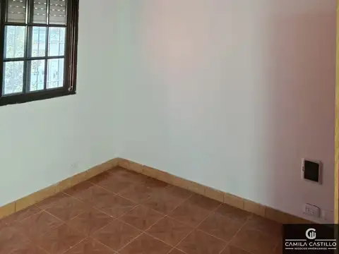 Depto Tipo Casa en Alquiler en Monte Castro, $ 500.000