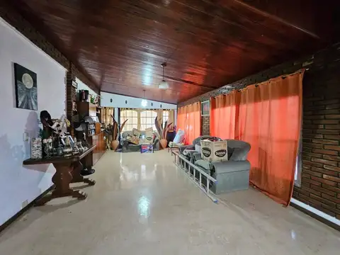 Casa en Venta en Moron, USD 141.000