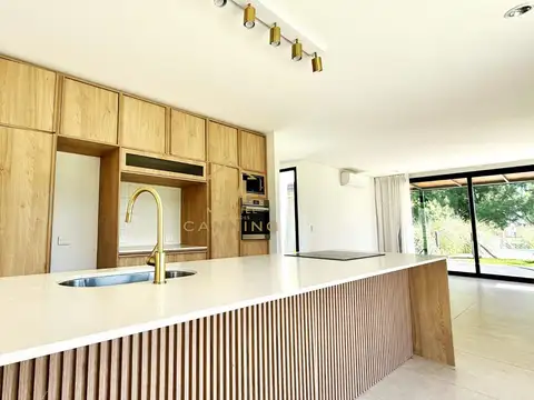 Casa  en Venta en Chacras Fincas de San Vicente, San Vicente, G.B.A. Zona Sur