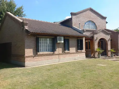 Barrio Hostal del Sol   -                                                                         Avenida Santa Coloma 9100