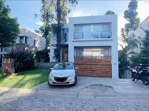 Casa en Barrio Dorrego en Quilmes centro