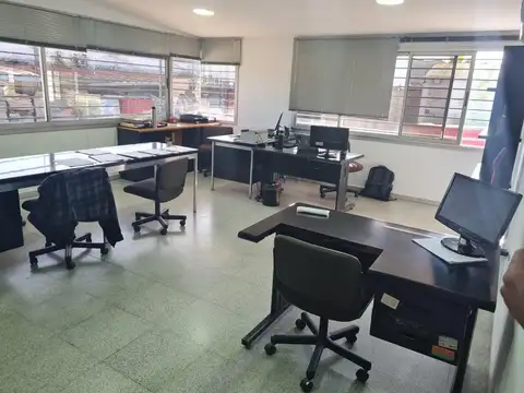 141 entre 44 y 45 600