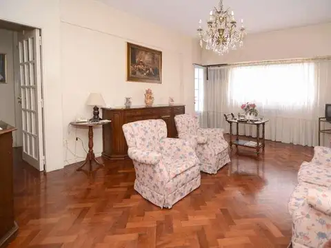 3 ambientes. Luminoso. Impecable. Barrio Norte