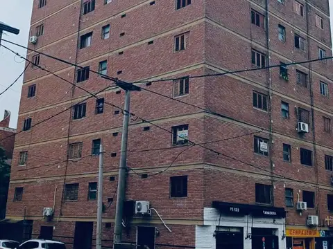 DPTO 2 DOR EN ALQUILER EN B ALBERDI - MUY AMPLIO - POCO LUMINOSO