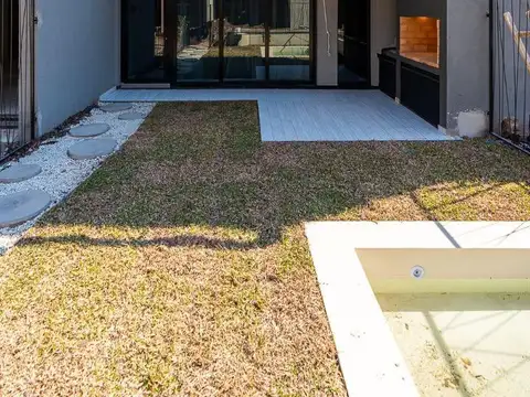 Casa 3 dormitorios en complejo residencial