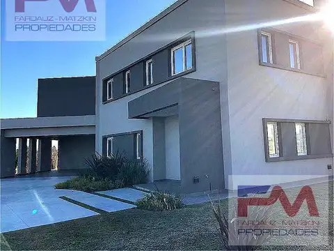 Casa en Venta de 5 dormitorios