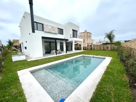 Casa en Venta con 1 cochera