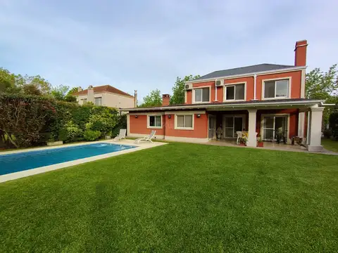 Casa a la venta ,3 dormitorios,Apto crédito.Los Jazmines, Pilar del Este, Pilar