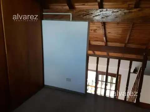 Depto Tipo Casa 4 ambientes con 2 baños