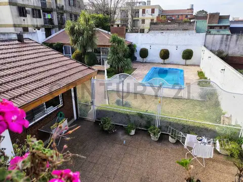 Casa 6 ambientes con 3 baños