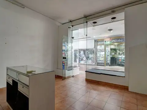 LOCAL EN VENTA EN CABALLITO GALERIA PARIS