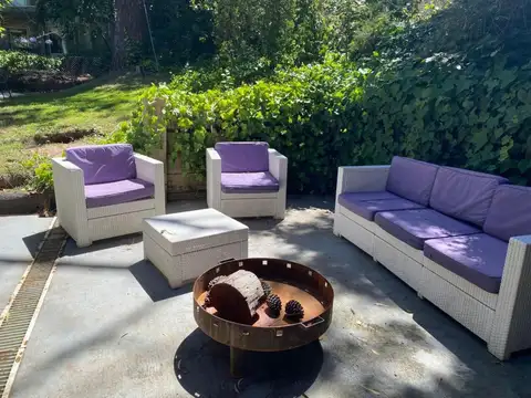 Casa 5 ambientes con 2 baños