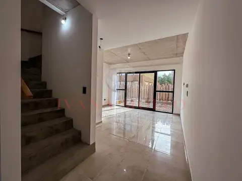 TRIPLEX (10) A LA VENTA EN PINAMAR - OPORTUNIDAD EN BARRIO NAYADES II