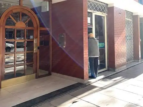 Local en Venta en Billinghurst al 400 y Sarmiento