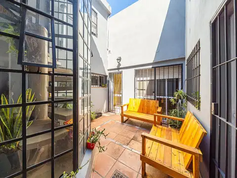 CASA DE PASILLO EN VENTA 3 DORMITORIOS ZONA CENTRO