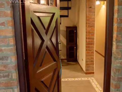 Casa 6 ambientes con 2 baños