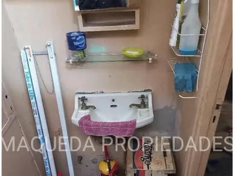 LOCAL SOBRE AV.EVA PERON