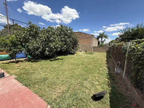 Casa 5 ambientes con 1 baño