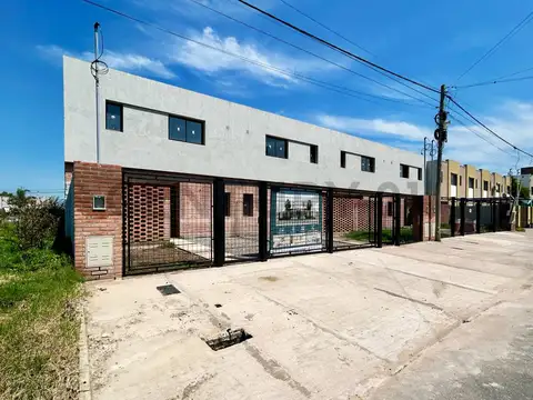 Petrone 9000, Piso 2