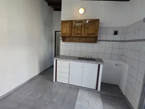 Depto Tipo Casa en Alquiler de 2 ambientes